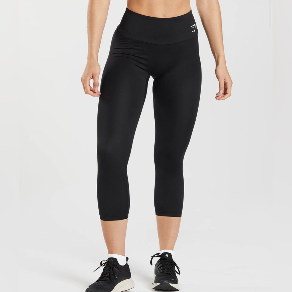 NWOT Gymshark Cropped Leggings, Black, Size Small